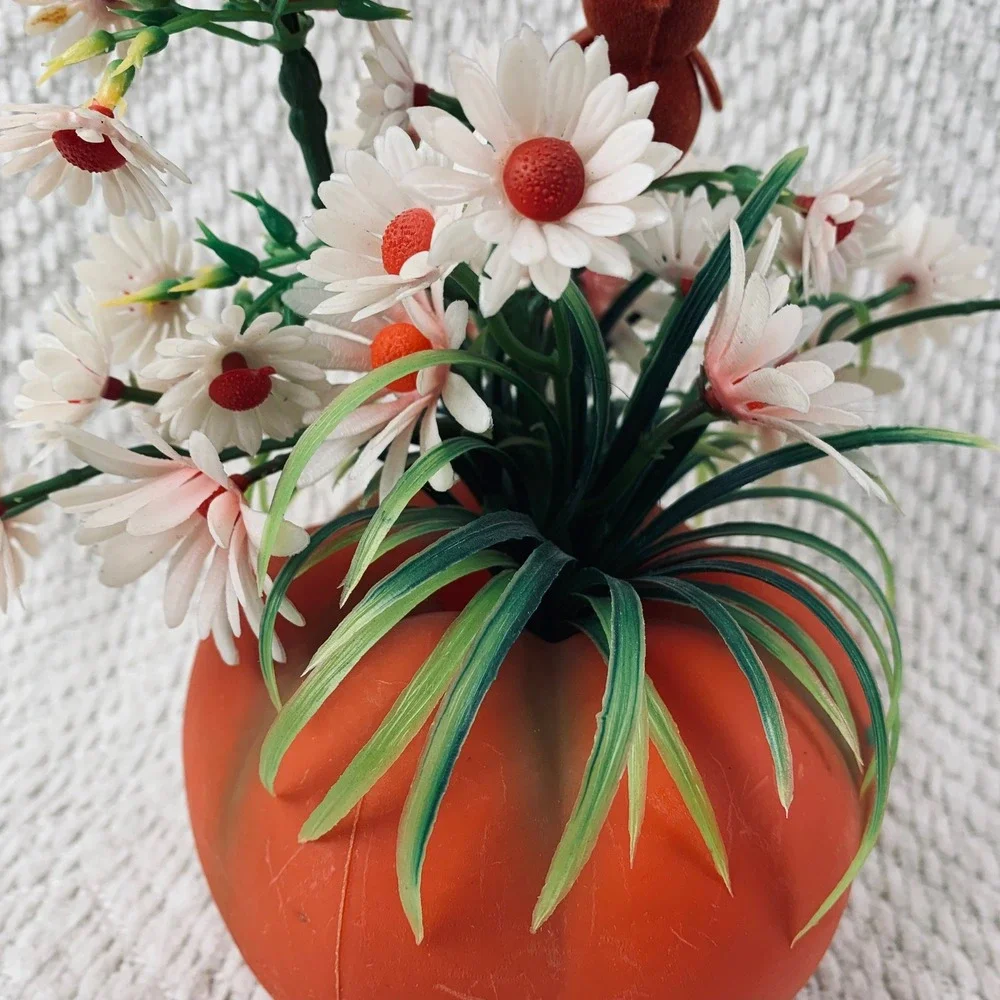 Vtg Christmas Home Decorative Products Tomato Floral Arrangement Flocked Birds‎